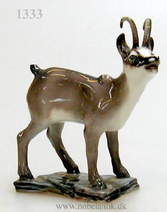 Gemse nr. 1333. H. 11 cm. kr 2250.-